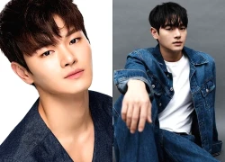 Nam diễn viên đăng status nền đen kèm thông điệp đáng sợ sau khi đắc tội với "ông lớn", netizen lo xảy ra chuyện xấu