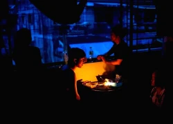 48 giờ sinh tồn của gia đình Thái Lan trong cơn đại hồng thủy