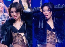 Ca sĩ tầm trung cố tình mặc hở, không thấy quyến rũ chỗ nào chỉ thấy phản cảm