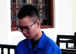 Cháu trai đến ngủ cùng, bà nội mất vàng, mất mạng