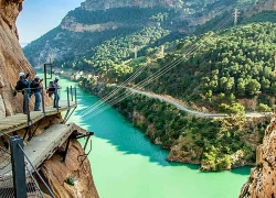 Chinh phục con đường nguy hiểm nhất thế giới