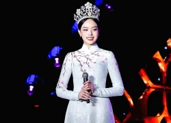 Khoảnh khắc Hoa hậu Quốc tế Thanh Thủy nói 3 thứ tiếng gây sốt