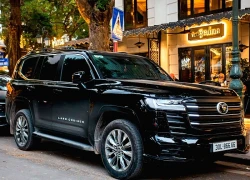 Mua xe sang Toyota Land Cruiser, đại gia Hà Nội gắn biển số tứ quý 6 giá 1,5 tỷ