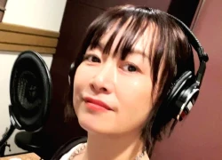 Nữ ca sĩ đang hát thì bị đuổi khỏi sân khấu