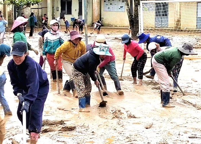 Đà Nẵng, Quảng Ngãi cho học sinh nghỉ học từ chiều 6/11 để tránh bão