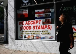 Mỹ trợ cấp một phần tem phiếu thực phẩm khi chính phủ tiếp tục đóng cửa