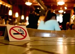 Người phụ nữ 60 tuổi mắc ung thư phổi vì khói thuốc thụ động tại nhà