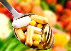 Nhiều người lạm dụng thực phẩm chức năng, bác sĩ khuyên 'buông bỏ'