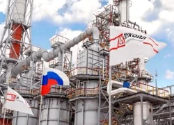 Quân đội Ukraine tấn công nhà máy lọc dầu của Lukoil ở Volgograd