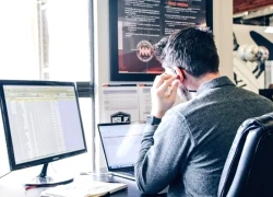 Thất bại lớn nhất ở tuổi trung niên: Không phải tiền bạc, mà là không vượt qua được 3 rào cản này