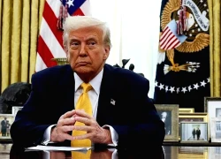 Tổng thống Mỹ D. Trump ký sắc lệnh giảm thuế hàng hóa Trung Quốc