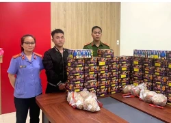 Vận chuyển hơn 1 tạ pháo nổ trên xe khách