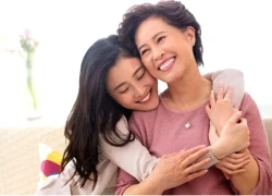 Tôi từng bị mẹ chồng gọi là "cây khô không trái", cho đến khi bà lặng lẽ khóc vì thương