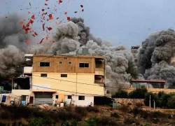 Israel không kích dữ dội miền Nam Li Băng