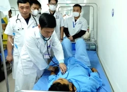 Người đàn ông suy gan, suy thận sau khi lội nước lũ