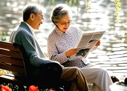 Tổng lương hưu 40 triệu mỗi tháng nhưng tôi giấu nhẹm các con, lần nào cũng phải giả nghèo giả khổ vì một nỗi sợ hãi