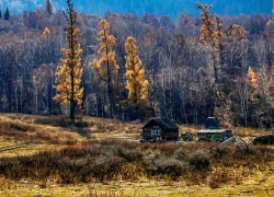 Đôi bạn thân U50 thuê xe tự lái, khám phá khoảnh khắc đẹp khó cưỡng ở Tân Cương