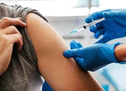 Vì sao người già và người có bệnh nền dễ bị cúm?