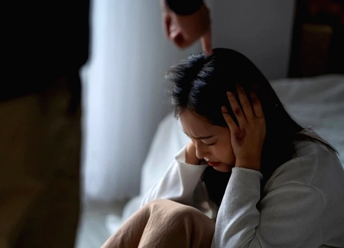 Vợ sốt 39 độ và lời nói cay nghiệt của chồng khiến cô lập tức muốn ly hôn