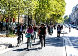 Vùng thủ đô nước Pháp đối mặt với thách thức từ làn sóng xe đạp đô thị