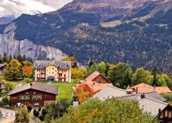 Sắc thu tại ngôi làng không có xe hơi ở Thụy Sĩ