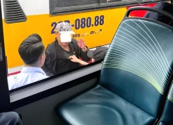 Hà Nội: Nữ sinh khống chế kẻ sàm sỡ giữa bến xe Mỹ Đình