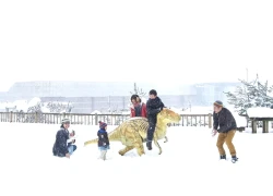 Khám phá bảo tàng khủng long giữa mùa đông Nhật Bản