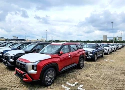 Mitsubishi Destinator cập cảng Việt Nam, phả hơi nóng lên Mazda CX-5