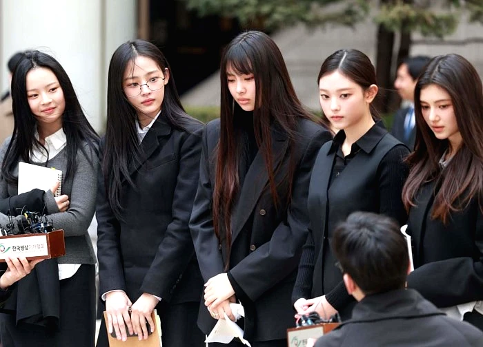 NewJeans chịu thua - màn "quay xe" bị cả Hàn Quốc chê cười