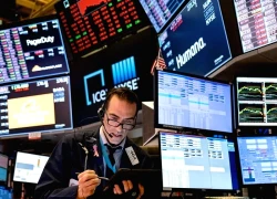 Chứng khoán Mỹ chao đảo: "Cơn bão" lãi suất và cổ phiếu AI 'thổi bay' Phố Wall