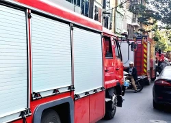 Hà Nội: Căn nhà trong ngõ sâu ở Lĩnh Nam cháy dữ dội