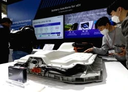 Malaysia ra mắt 'hộ chiếu' pin xe điện đầu tiên trong khu vực