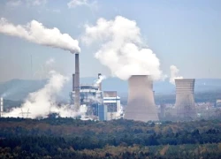 Phát thải nhiên liệu hóa thạch dự báo đạt kỷ lục trong năm 2025