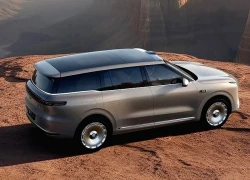 SUV hạng sang dài gần 5,3 mét, công suất 523 mã lực, 'uống xăng như ngửi', giá hơn 1,2 tỷ đồng