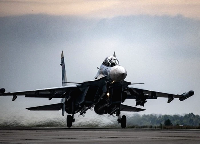 Tiêm kích Su-30 của Nga rơi gần biên giới nước thành viên NATO khiến 2 phi công chết