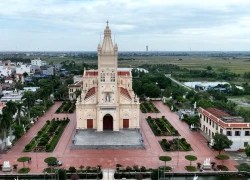 Chiêm ngưỡng Đền Thánh Báo Đáp, nơi "sáng lễ, chiều kinh" vang vọng trăm năm