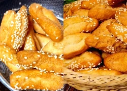 Cho 2 quả trứng vào trộn với bột mì, cán mỏng và cắt thành từng dải...: Món ngon khiến cả gia đình phấn khích ăn sạch trong nháy mắt