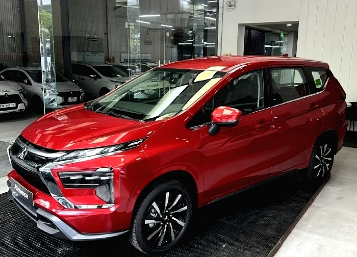 Sức hút của Xpander và Vios giữa "biển" xe nhanh mất giá