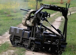 Robot mặt đất Droid TW 12.7 giữ vị trí suốt 1,5 tháng