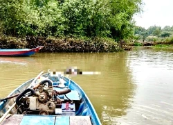 Thi thể bé gái 14 tuổi nổi trên sông ở TPHCM