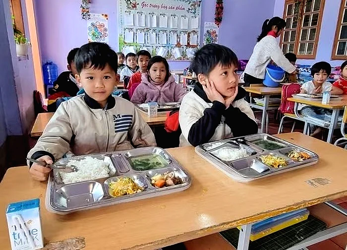 Ăn uống lành mạnh là nền tảng cho sức khỏe và tương lai của trẻ em