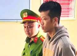 Bị đâm trọng thương vì đi tiểu trước nhà người khác