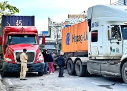 Nữ sinh lớp 9 tử vong thương tâm dưới bánh xe container ở TPHCM