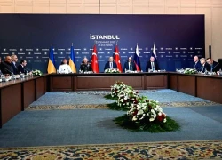 Nga - Ukraine sẵn sàng đàm phán chấm dứt xung đột