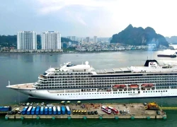 Nhộn nhịp mùa du lịch tàu biển ở Quảng Ninh