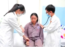 Cúm A 'leo thang', mẹ bầu hoang mang trước mùa dịch