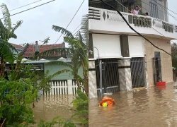 Lũ trên các sông Nam Trung Bộ đang xuống, nhưng ngập lụt vẫn kéo dài, nguy cơ lũ quét