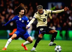 Cucurella tiết lộ bí quyết kèm Yamal