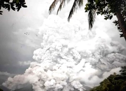 Nhiều chuyến bay tại Ấn Độ bị ảnh hưởng do tro bụi từ núi lửa