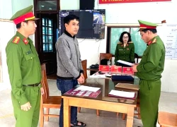 Nhờ người đứng tên sổ đỏ để vay tiền, nguy cơ bị ngân hàng phát mãi đất ở